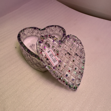 Sparkley Quilted Heart Box